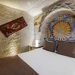 Kayatas Cave Hotel