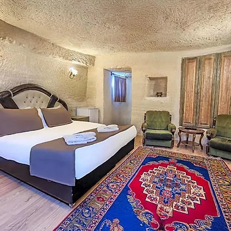 Kayatas Cave Hotel