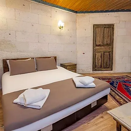 Kayatas Cave Hotel