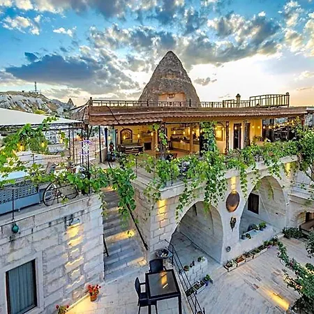 Hotel Kayatas Cave